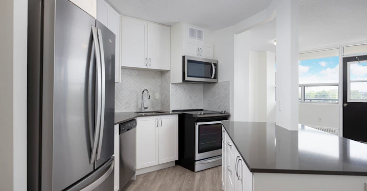 0501-3122 Hurontario Street, Mississauga, ON, L5B 1N8 - 4