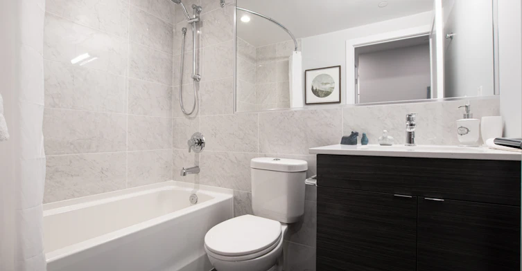 0103-2475 Hurontario Street, Mississauga, ON, L5A 0A9 - 5