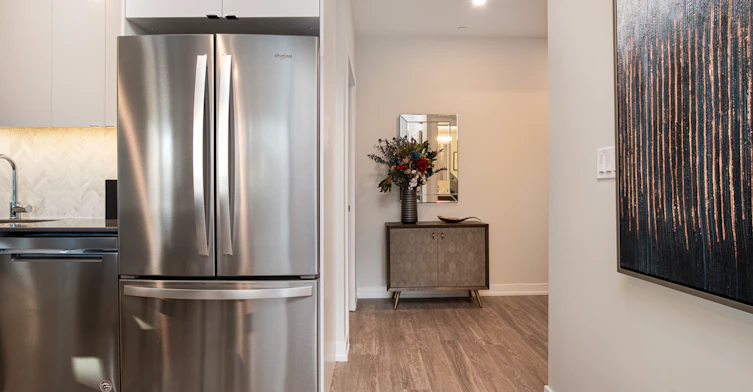 0201-2475 Hurontario Street, Mississauga, ON, L5A 0A9 - 11
