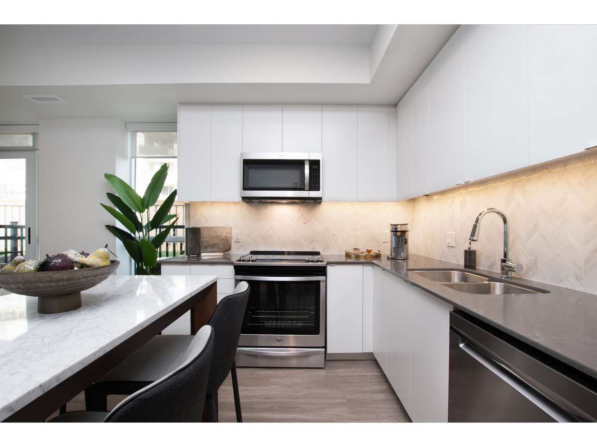 0201-2475 Hurontario Street, Mississauga, ON, L5A 0A9 - 7