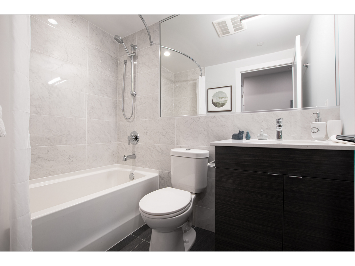 0201-2475 Hurontario Street, Mississauga, ON, L5A 0A9 - 6
