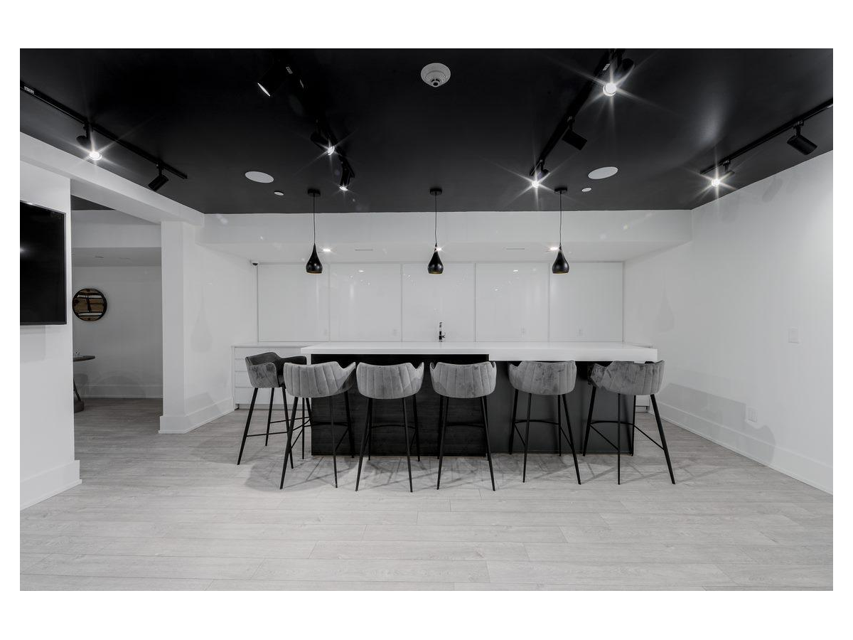 0201-2475 Hurontario Street, Mississauga, ON, L5A 0A9 - 13