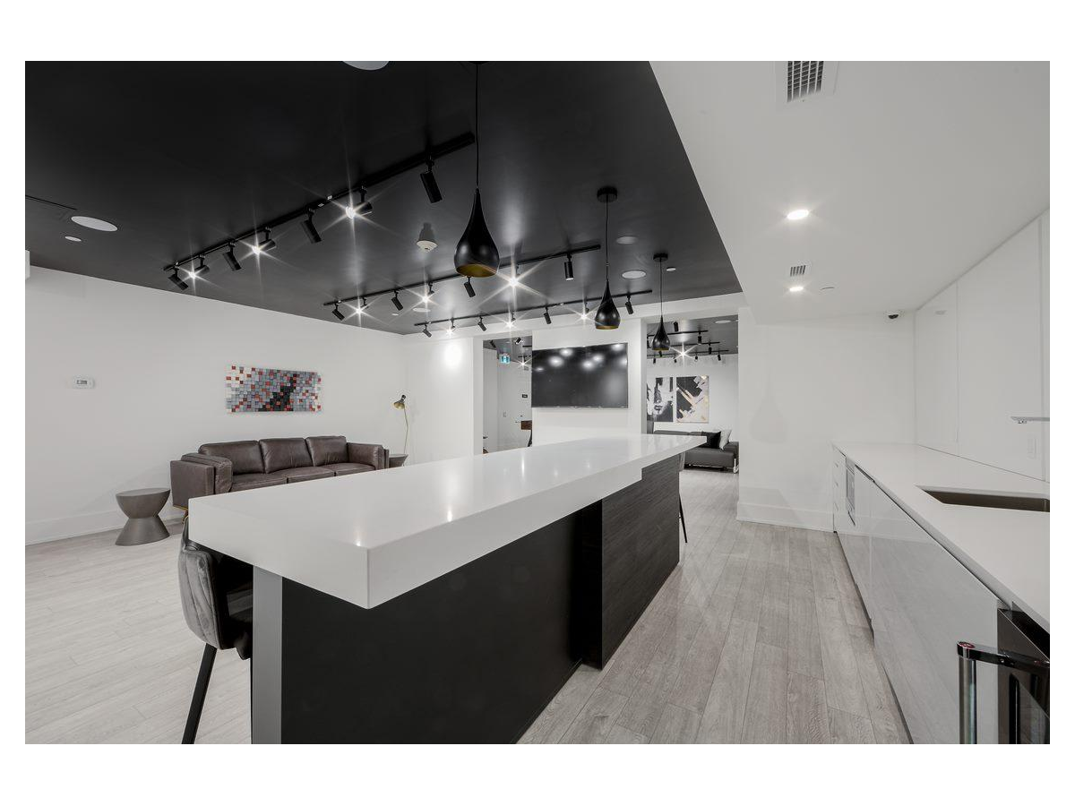 0201-2475 Hurontario Street, Mississauga, ON, L5A 0A9 - 21
