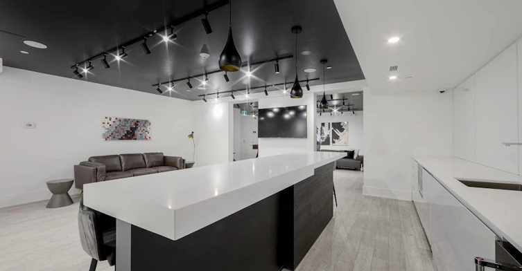 0213-2475 Hurontario Street, Mississauga, ON, L5A 0A9 - 21