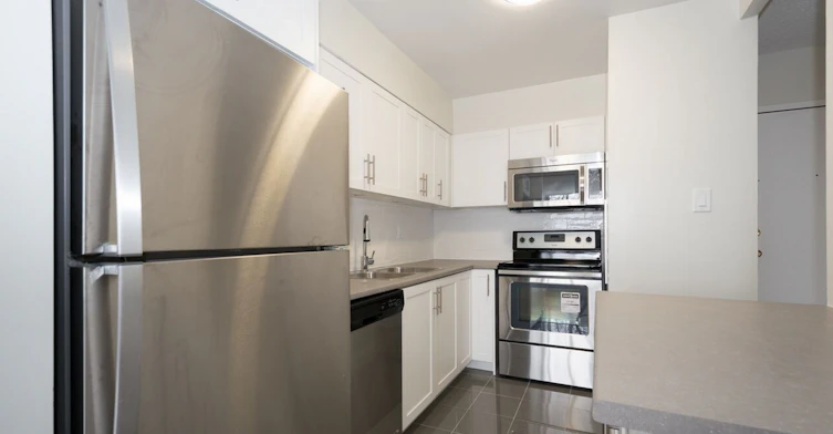 145-409-147 Wellington Street, Aurora, ON, L4G 3L9 - 4