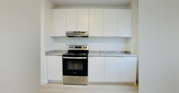 2-926 Queen Street East, Toronto, ON, M4M 1J5 - 7