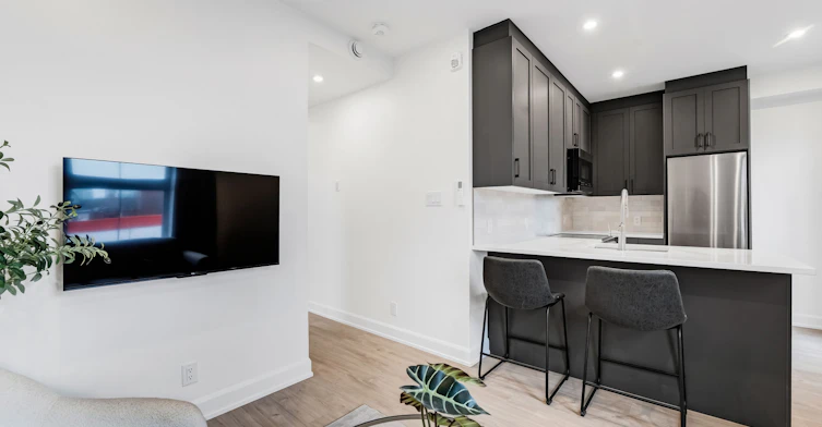 101-887 Somerset Street West, Ottawa, ON, K1R 6R6 - 14