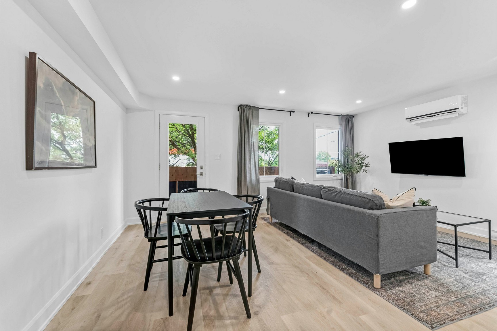104-887 Somerset Street West, Ottawa, ON, K1R 6R6 - 4