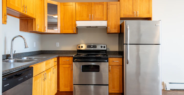 9140 144 Avenue, Edmonton, AB, T5E 5V5 - 4