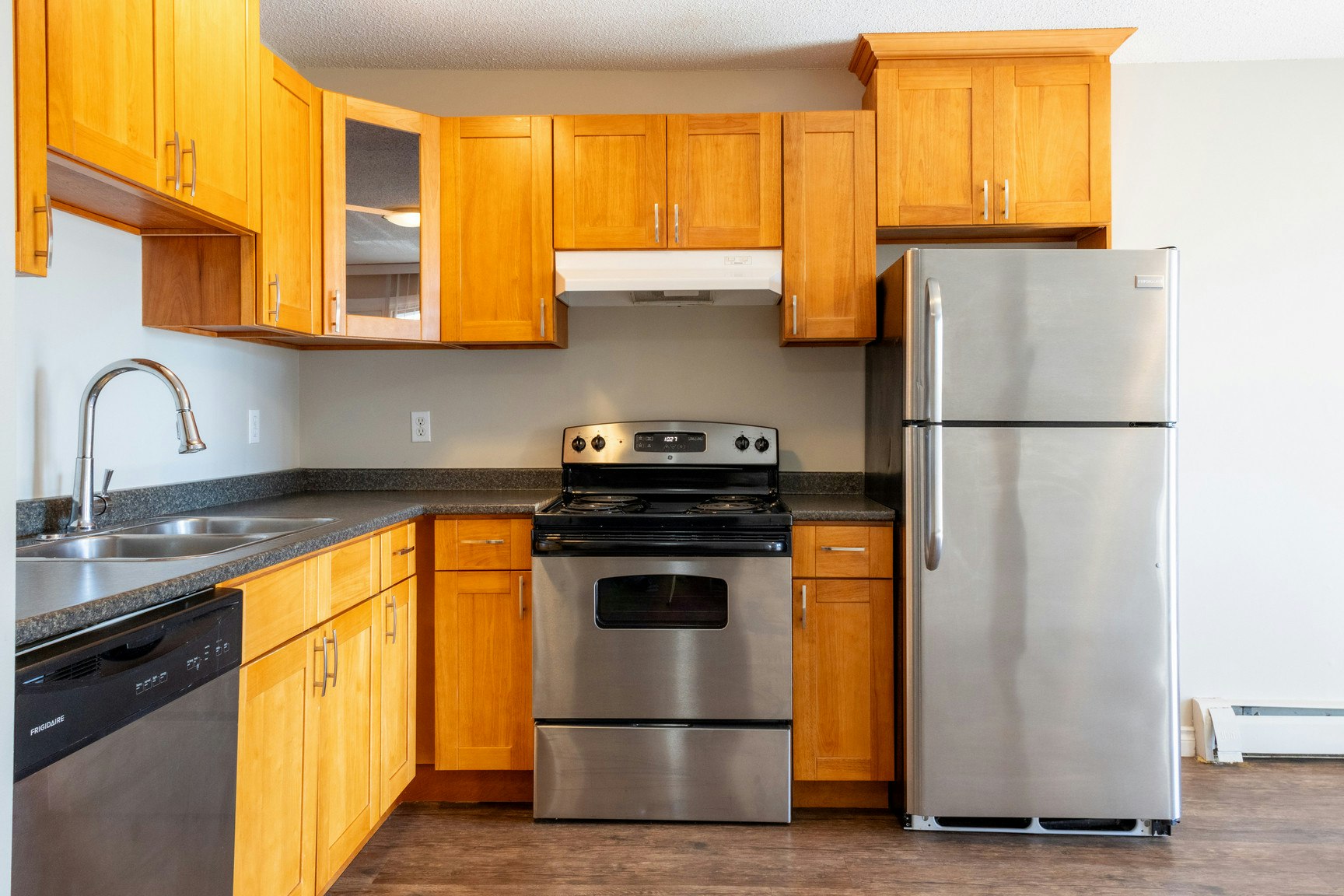 9140 144 Avenue, Edmonton, AB, T5E 5V5 - 4