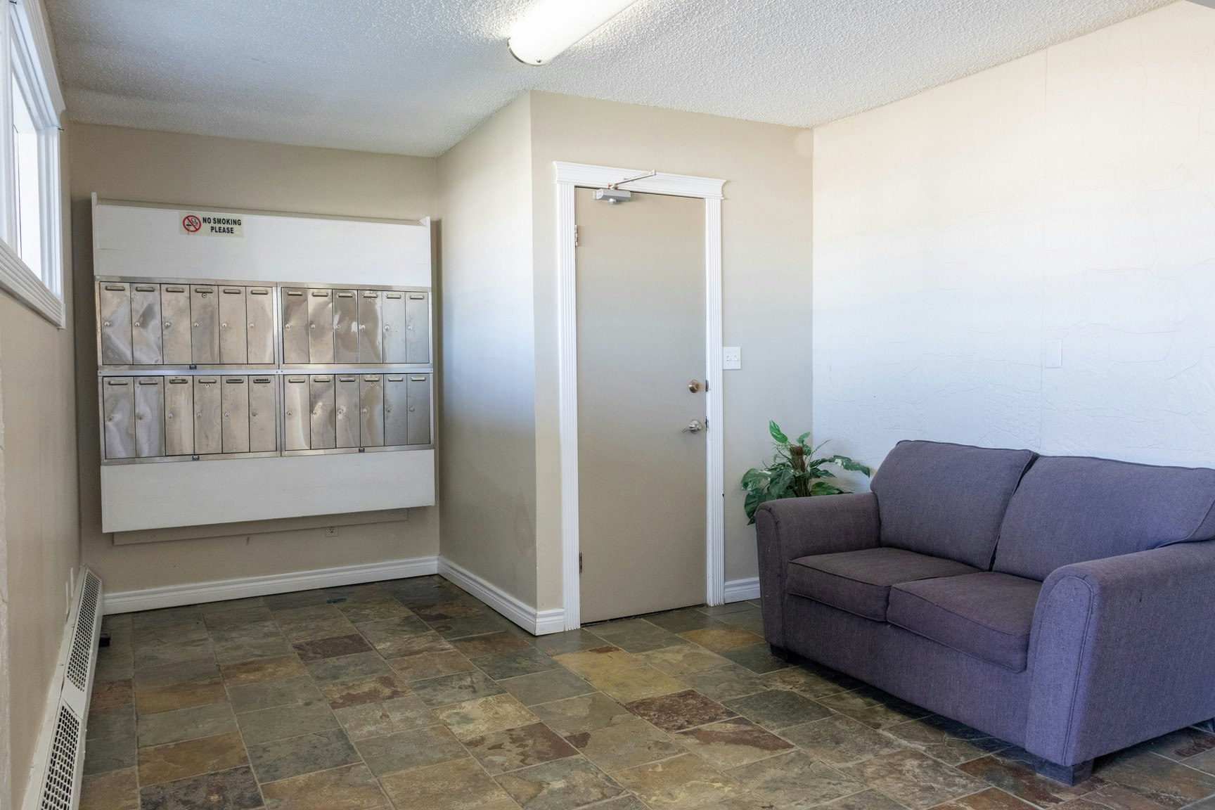 9140 144 Avenue, Edmonton, AB, T5E 5V5 - 3