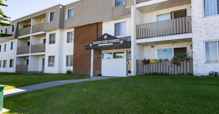 9140 144 Avenue, Edmonton, AB, T5E 5V5