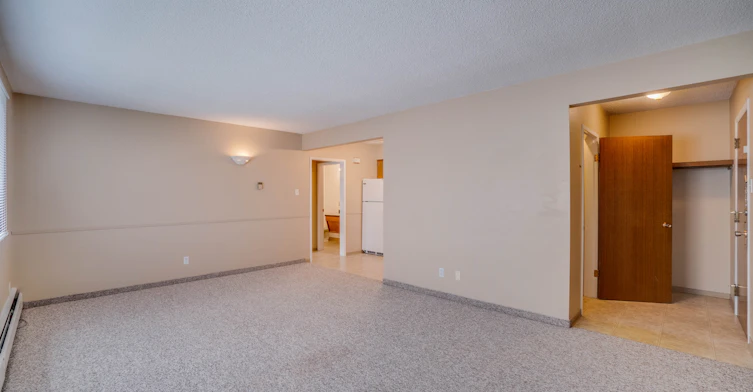 10005 154 Street, Edmonton, AB, T5P 2H1 - 3