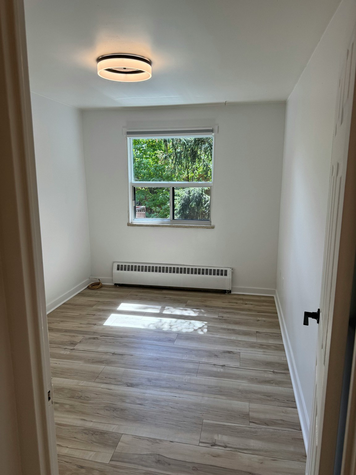 302-192 Churchill Road South, Halton Hills, ON, L7J 2J5 - 11