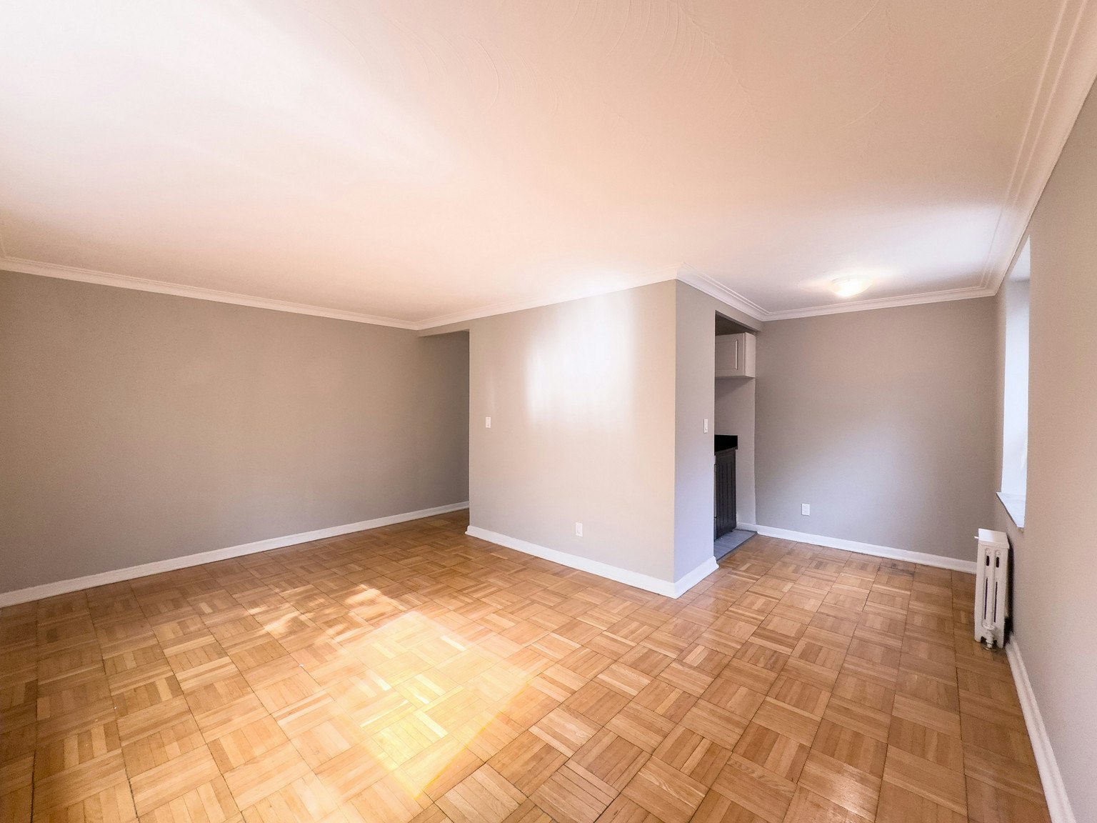 308-1675 Eglinton Avenue West, Toronto, ON, M6E 2H4