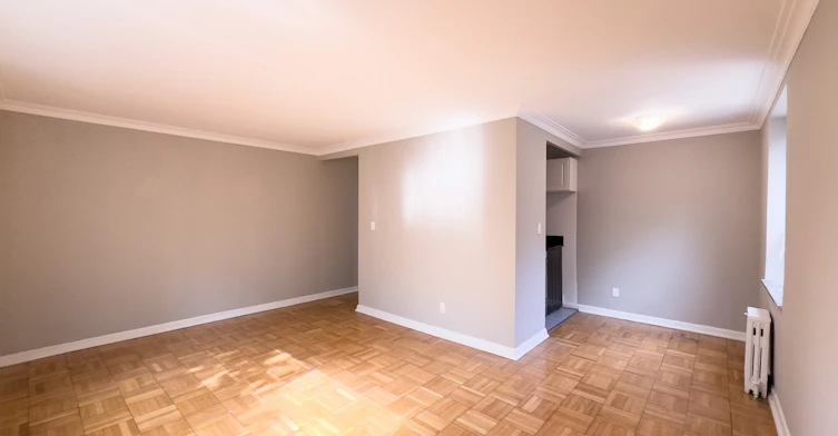 308-1675 Eglinton Avenue West, Toronto, ON, M6E 2H4