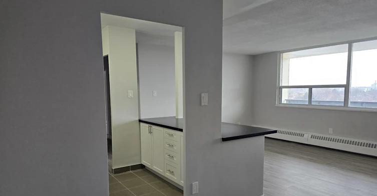 704-2185 Lawrence Avenue East, Toronto, ON, M1P 2P6
