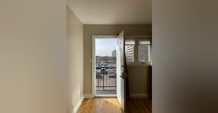 1731-1729 Eglinton Avenue West, Toronto, ON, M6E 2H4 - 7