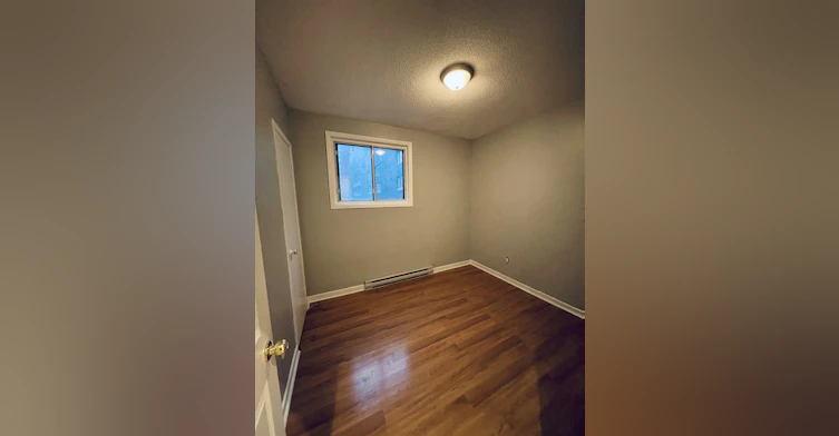 1739-1729 Eglinton Avenue West, Toronto, ON, M6E 2H4 - 4