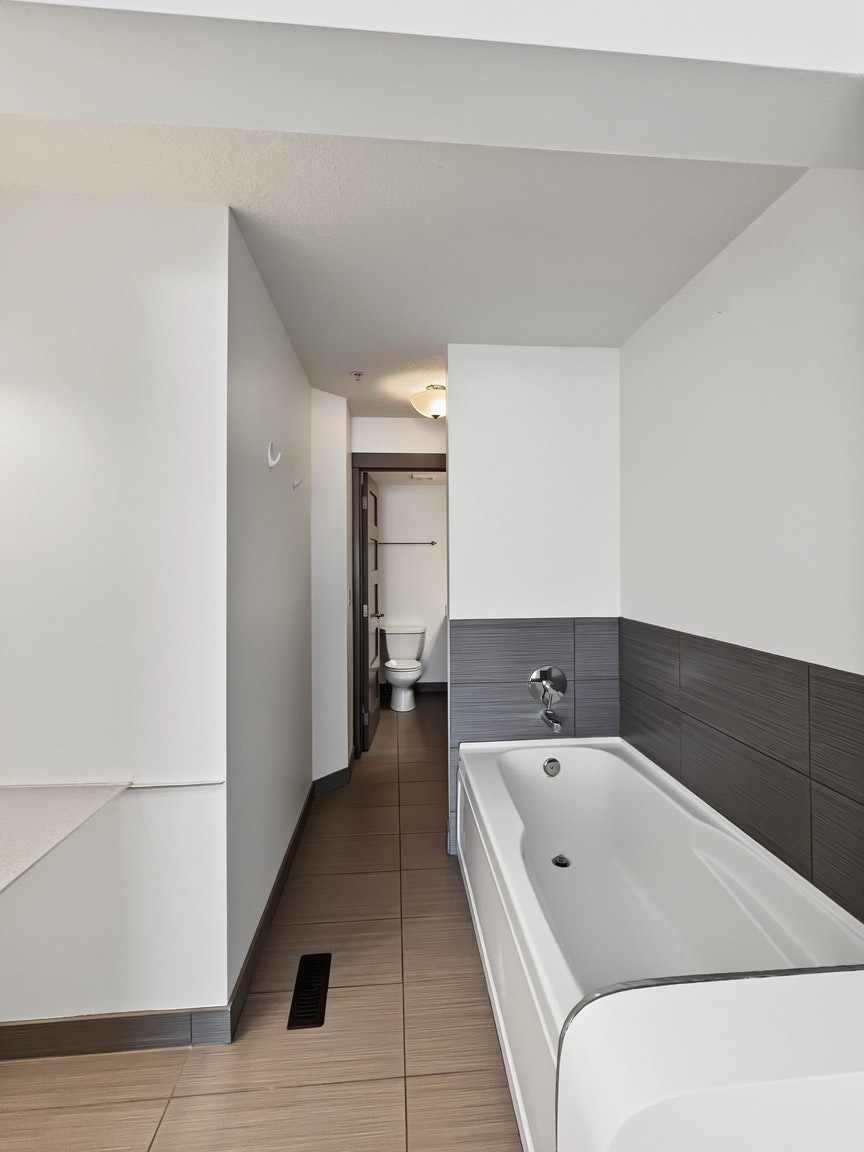 1760-1746 26 Avenue Southwest, Calgary, AB, T2T 1C8 - 11
