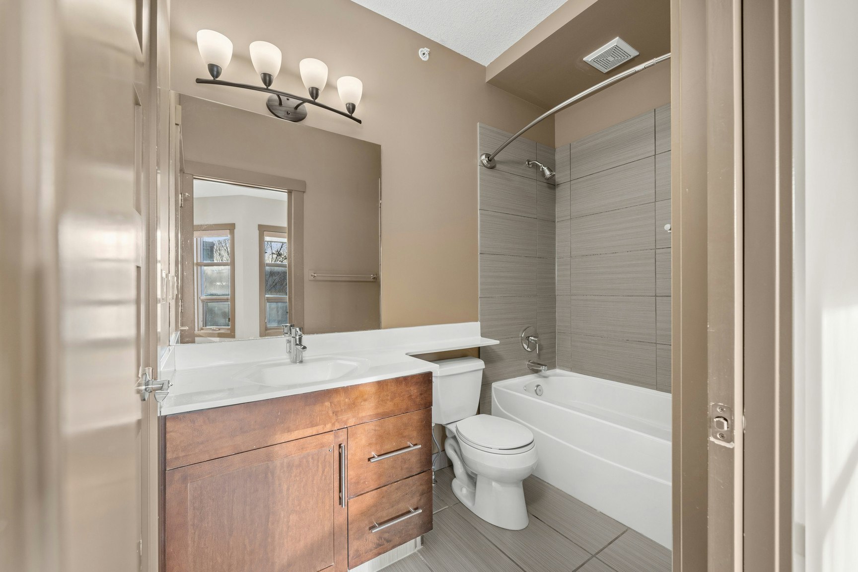 1750-1746 26 Avenue Southwest, Calgary, AB, T2T 1C8 - 22