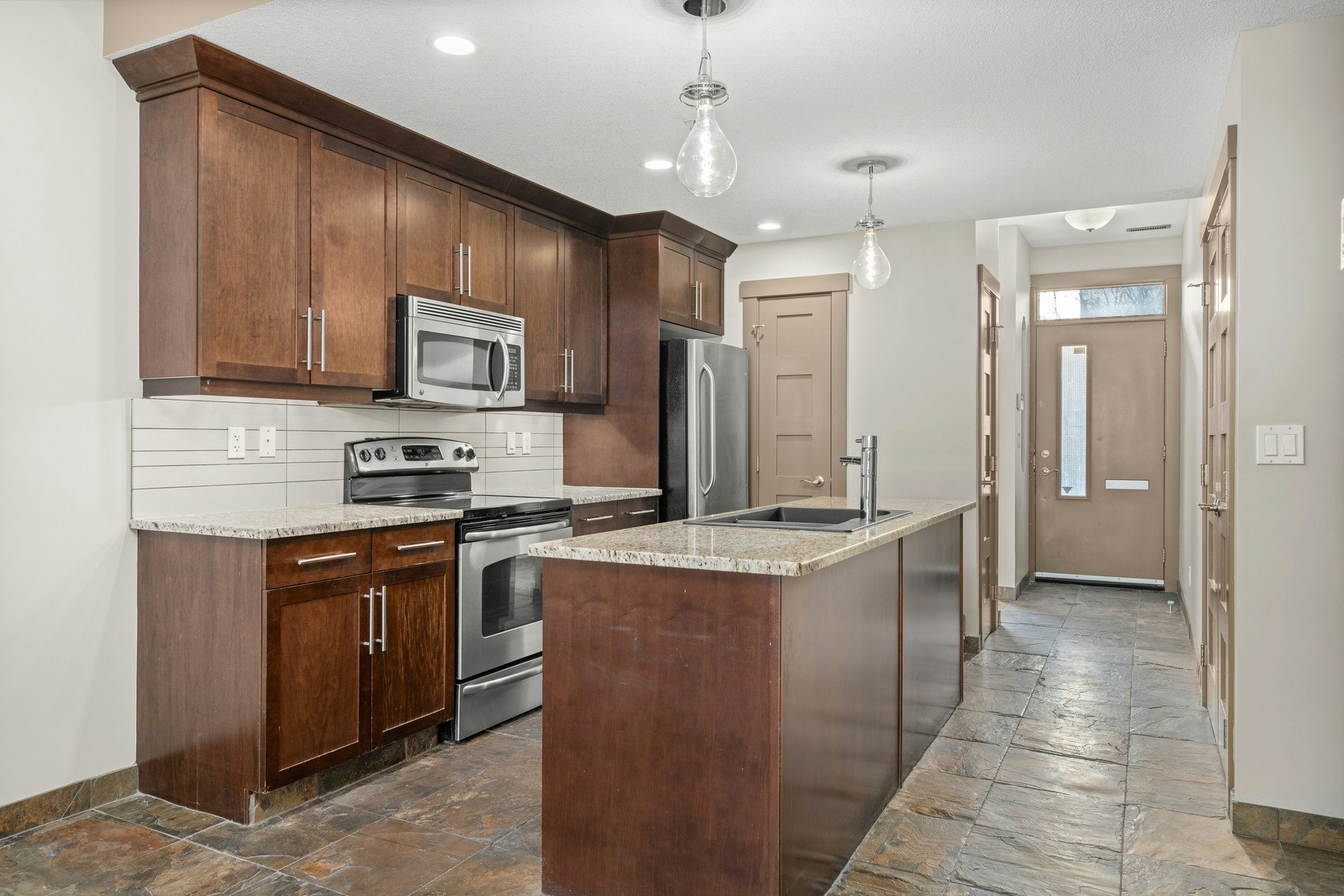 1750-1746 26 Avenue Southwest, Calgary, AB, T2T 1C8