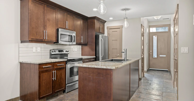 1750-1746 26 Avenue Southwest, Calgary, AB, T2T 1C8