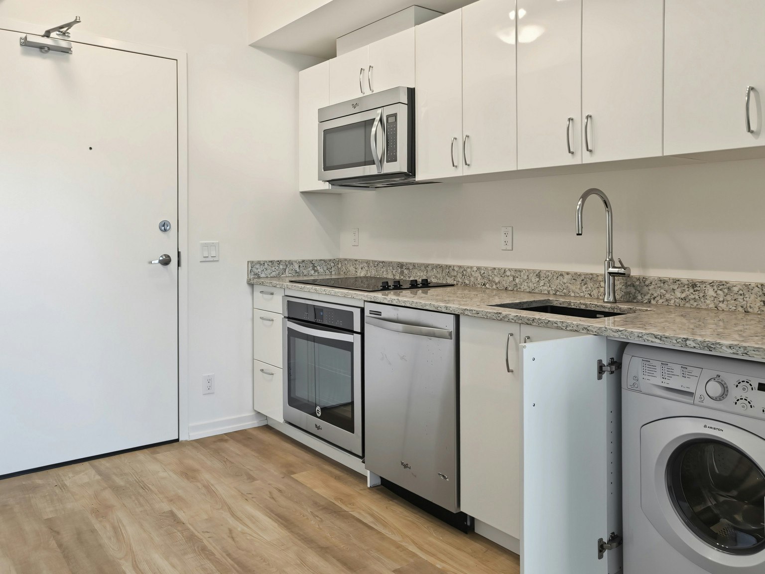 708-450 8 Avenue SE, Calgary, AB, T2G 1T2 - 8
