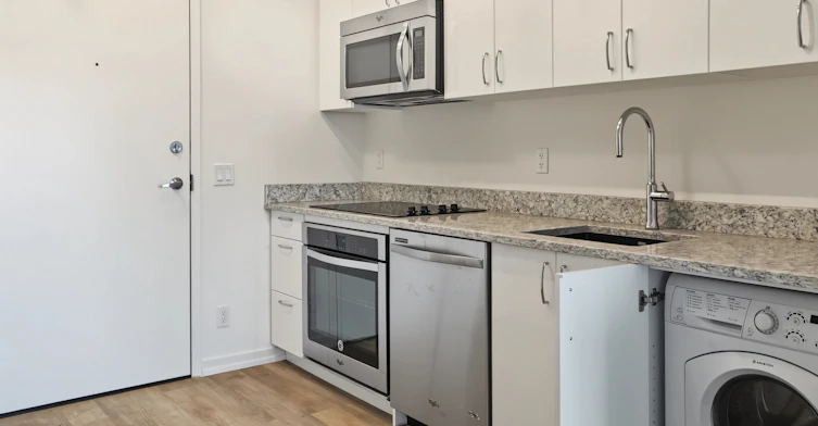 708-450 8 Avenue SE, Calgary, AB, T2G 1T2 - 8