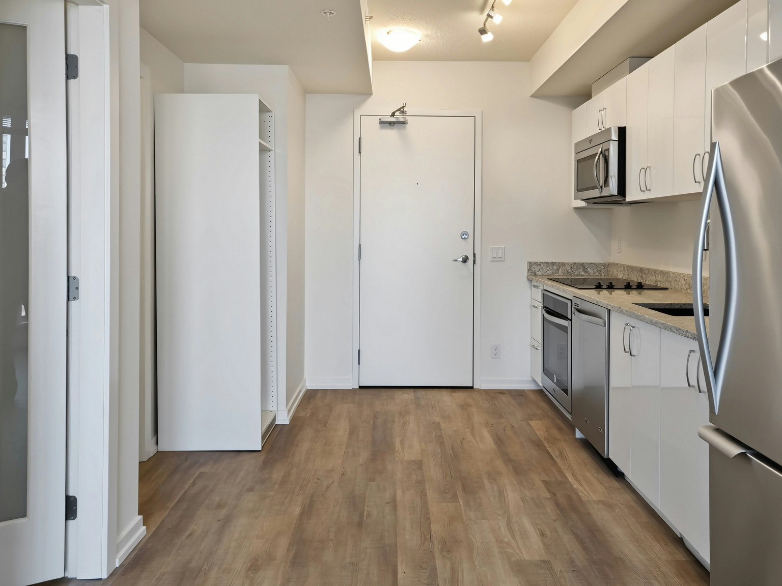 708-450 8 Avenue SE, Calgary, AB, T2G 1T2 - 4