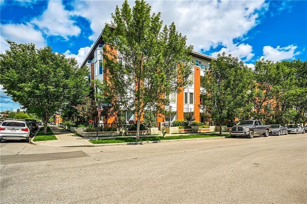 407-830 Centre Avenue Northeast, Calgary, AB, T2E 9C3 - 3