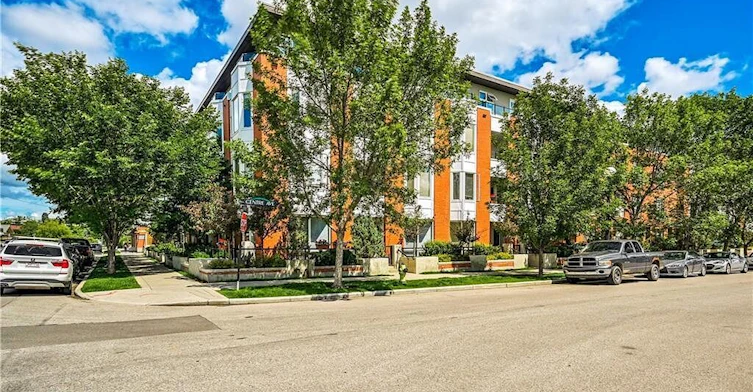 407-830 Centre Avenue Northeast, Calgary, AB, T2E 9C3 - 3