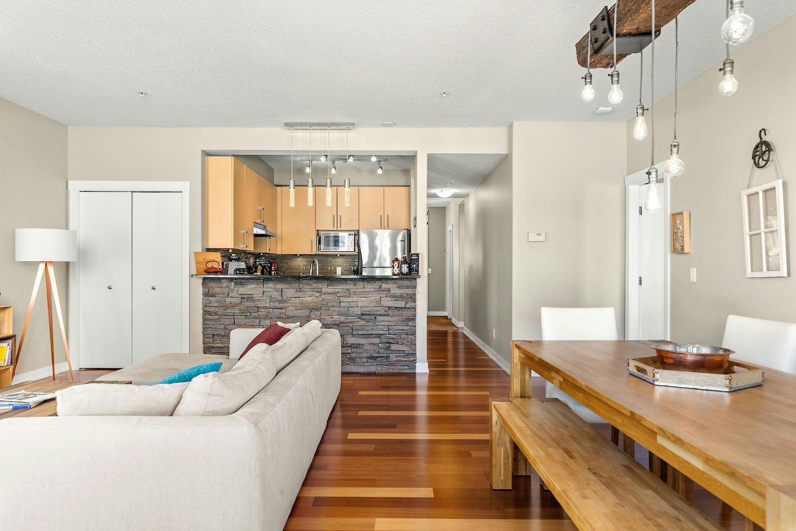 407-830 Centre Avenue Northeast, Calgary, AB, T2E 9C3 - 4