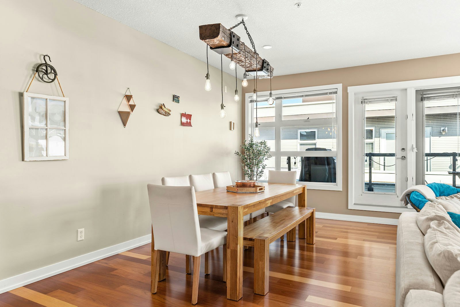 407-830 Centre Avenue Northeast, Calgary, AB, T2E 9C3 - 2