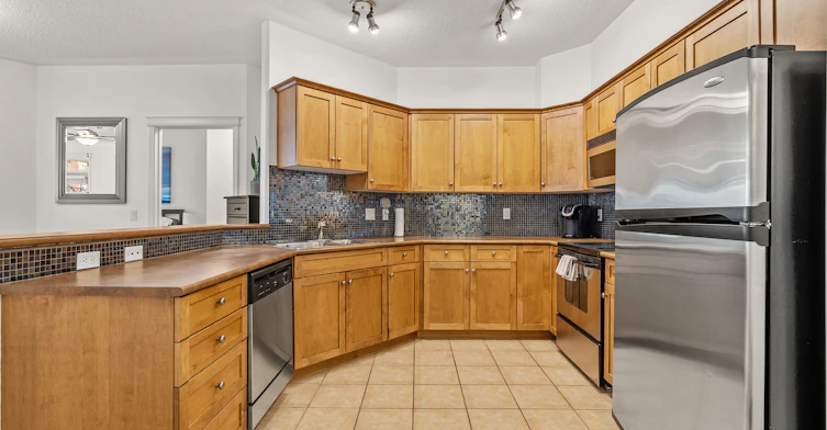 207-60 24 Avenue SW, Calgary, AB, T2S 3C9 - 2