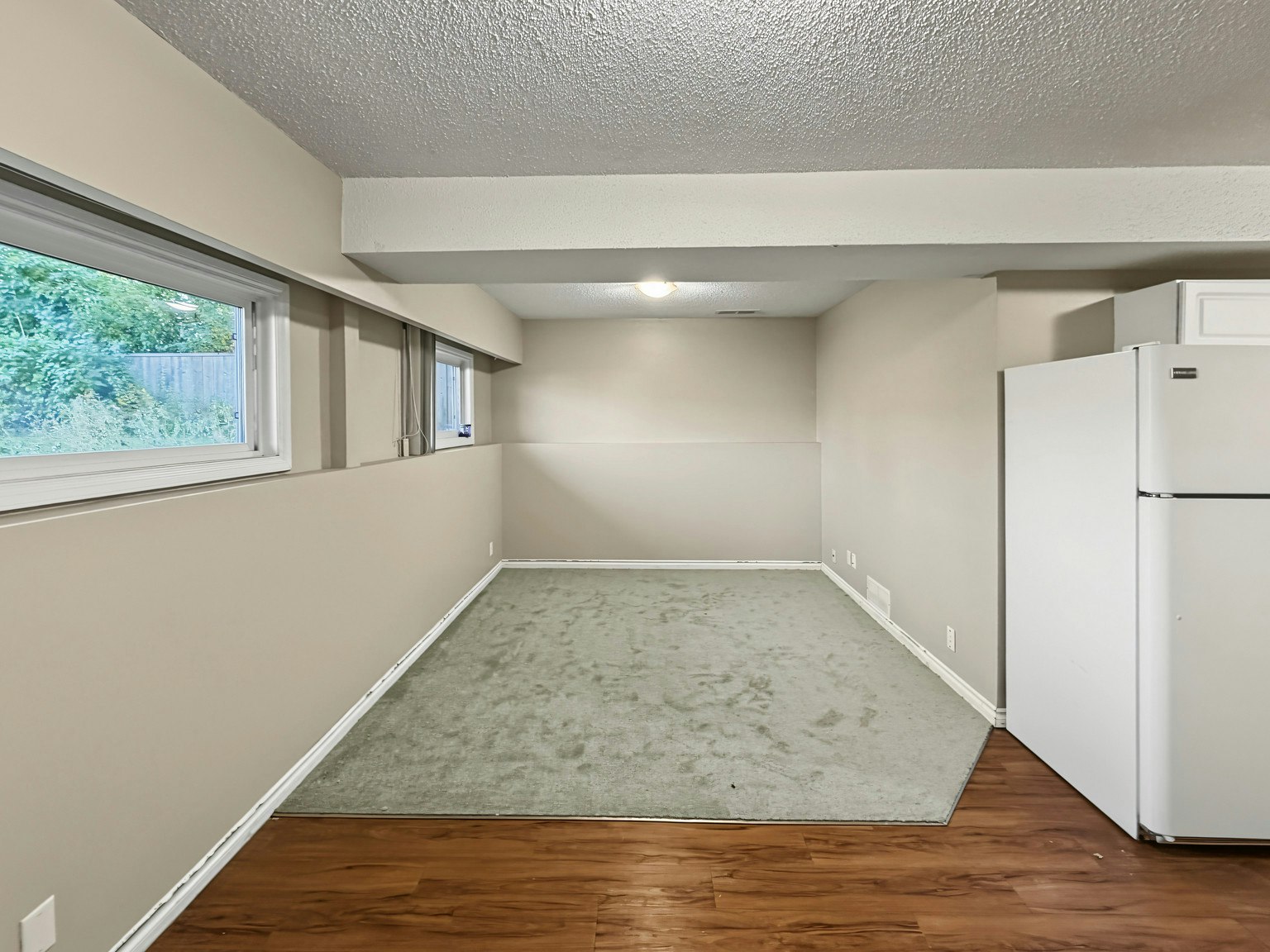 6425B-6425 35 Avenue Northwest, Calgary, AB, T3B 1S5 - 5