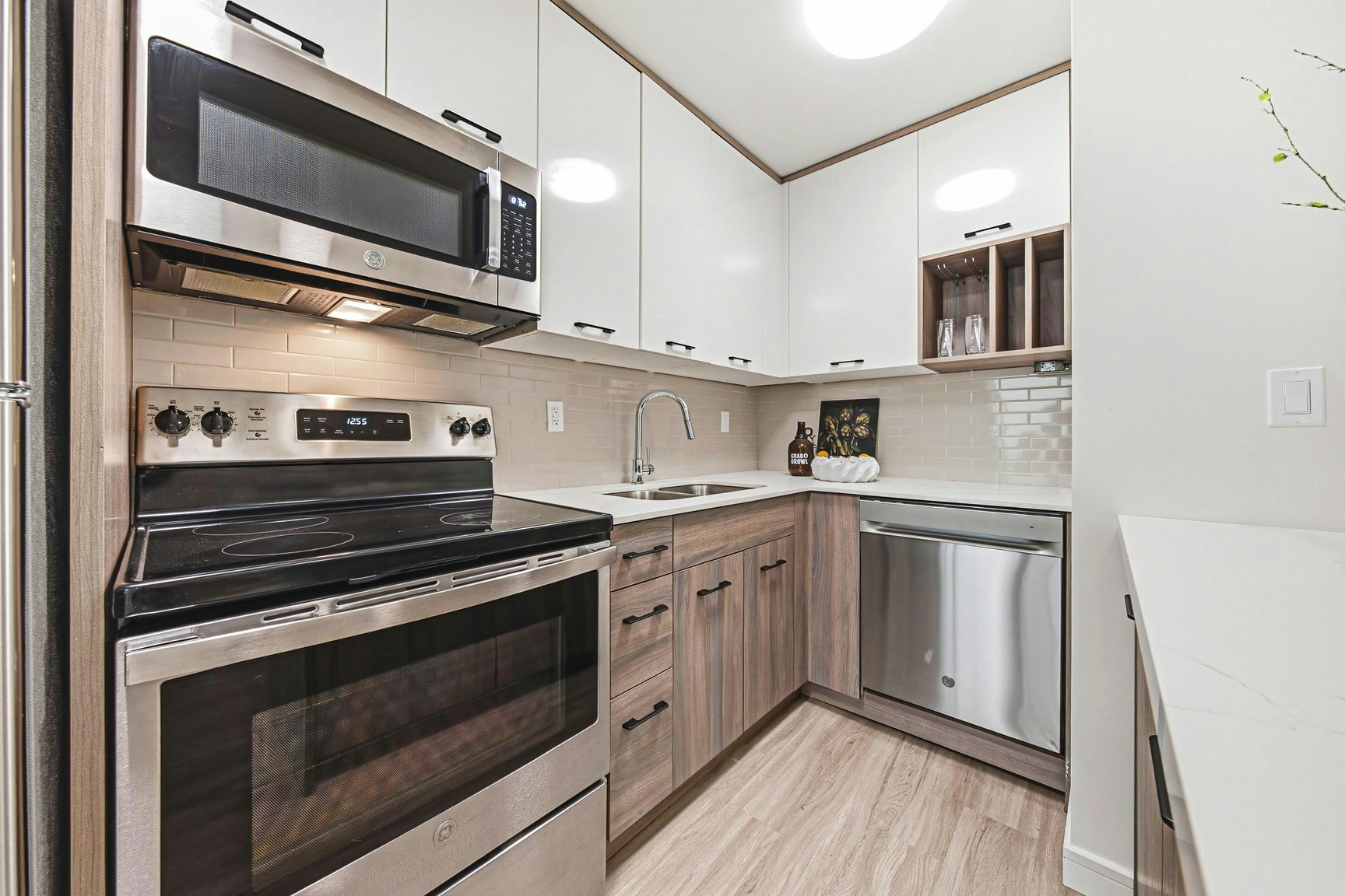 49 Walnut Street South, Hamilton, ON, L8N 2K9 - 6
