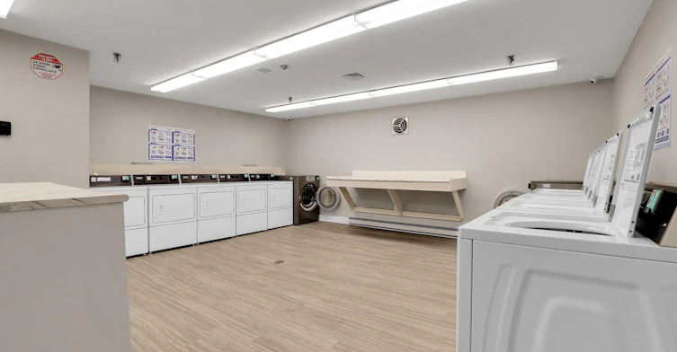 2935 Richmond Road, Ottawa, ON, K2B 8C9 - 29
