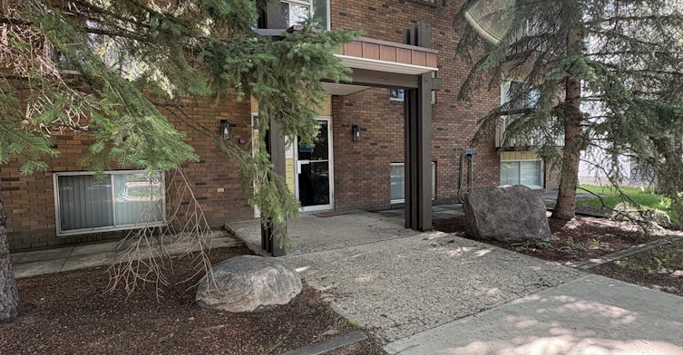 102-10425 78 Avenue Northwest, Edmonton, AB, T6E 1P1