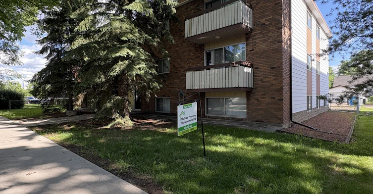 102-10425 78 Avenue Northwest, Edmonton, AB, T6E 1P1 - 3