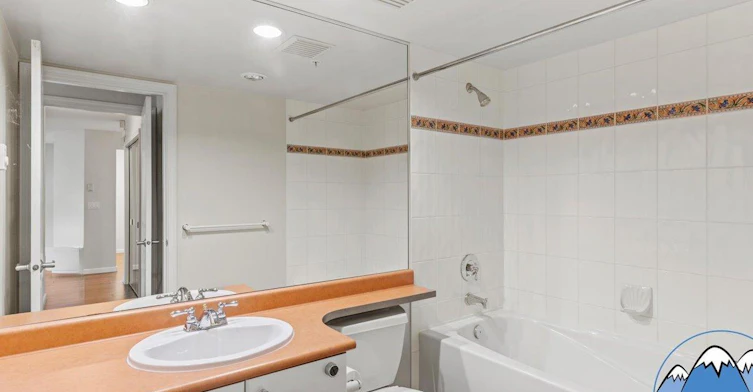 1905-6611 Southoaks Crescent, Burnaby, BC, V5E 4L5 - 8