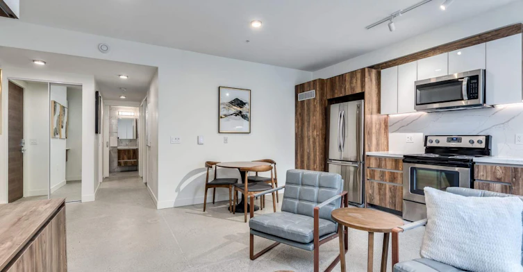 107-1170 Barclay Street, Vancouver, BC, V6E 1H1 - 4