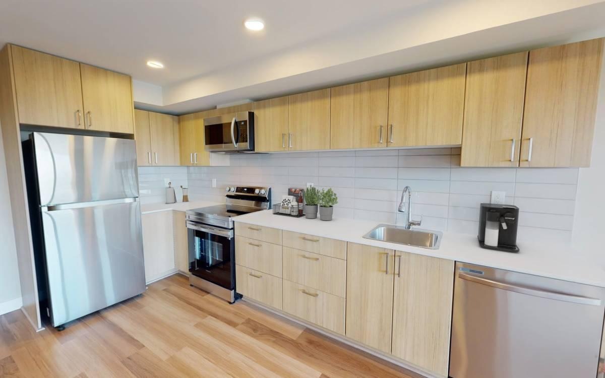 306-408 East Columbia, New Westminster, BC, V3L 1B1 - 3