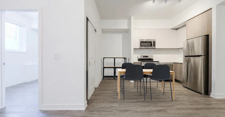 225-BAL-41 Danforth Road, Toronto, ON, M1L 0J6 - 27