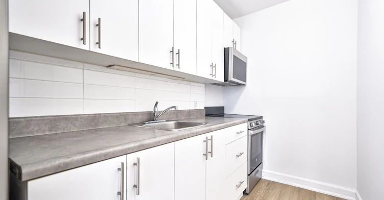 1046 Bathurst Street, Toronto, ON, M5R 3G7 - 5