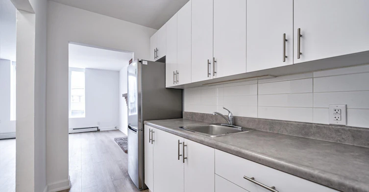 1046 Bathurst Street, Toronto, ON, M5R 3G7 - 2