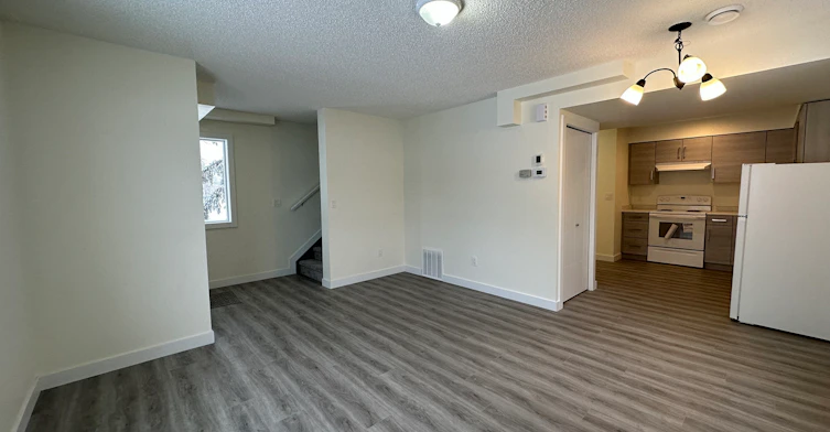 1-11903 93 Street Northwest, Edmonton, AB, T5G 1E6 - 4