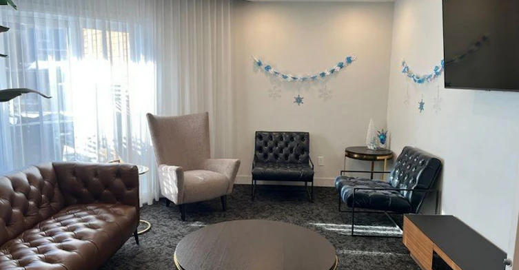 400 Saint Francis Boulevard, Châteauguay, QC, J6J 0E7 - 9