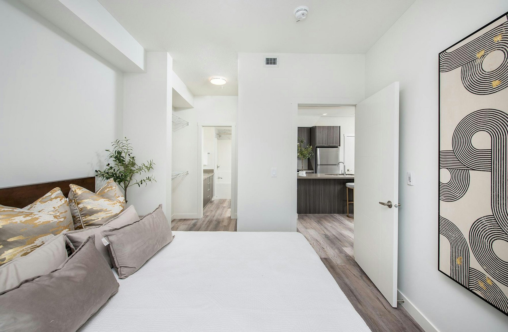 17627 63 Street NW, Edmonton, AB, T5Y 4G3 - 17