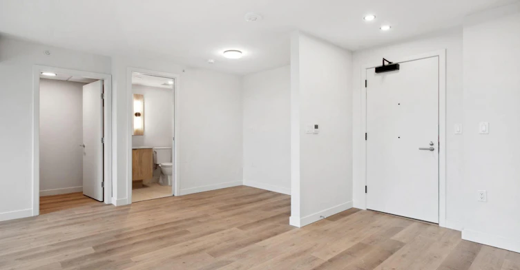 3572 Glen Drive, Vancouver, BC, V5V 0J6 - 11